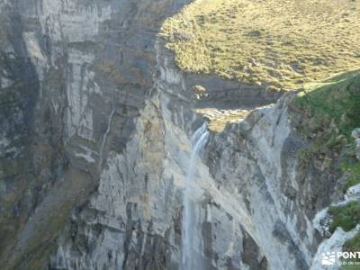 Monumento Natural de Monte Santiago y Montes Obarenes;senderismo y montaña fotos arribes del duero s